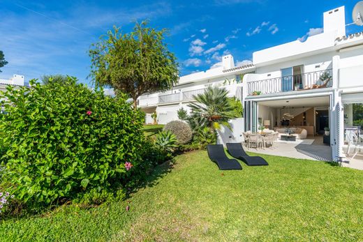 Luxury House for sale in Nueva Andalucia, 1 395 000 €, Photo 3