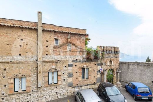 Luxury Apartment for sale in Taormina, 650 000 €, Photo 1