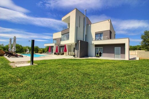 Luxury House for sale in Krnica, 699 000 €, Photo 1