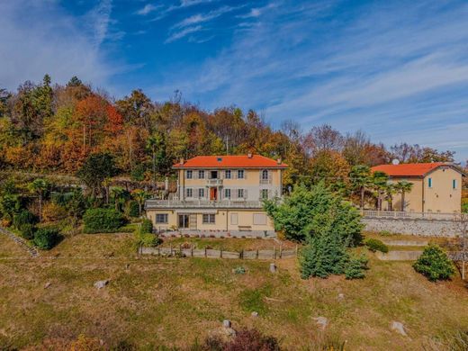 Luxury House for sale in Baldissero Torinese, 1 200 000 €, Photo 1