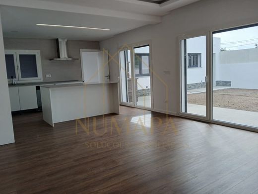 Luxury House for sale in Seixal, 640 000 €, Photo 4