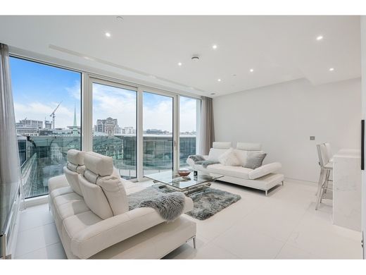 Appartement de luxe à vendre à London, 1 041 002 €, Photo 1