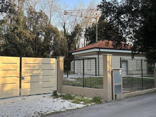 Luxury House for sale in Massa, 1 300 000 €, Photo 5