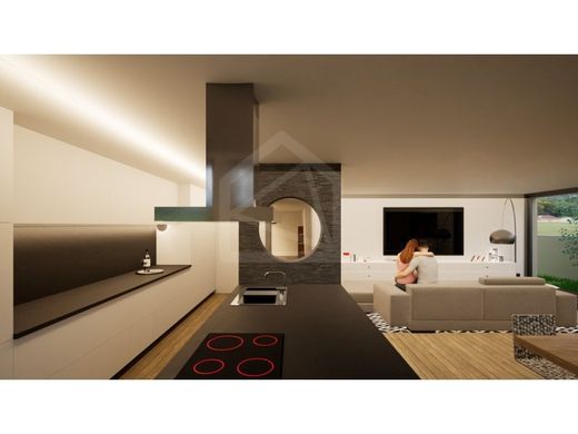 Maison de luxe à vendre à Oliveira de Azemeis, 457 000 €, Photo 1