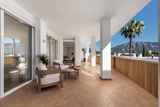 Appartement de luxe à vendre à Nueva Andalucia, 690 000 €, Photo 2