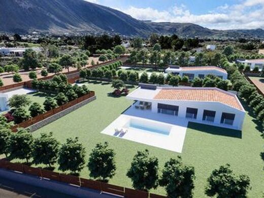 Luxury House for sale in Castellammare Del Golfo, 550 000 €, Photo 1