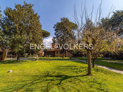 Luxury House for sale in Rome, 2 850 000 €, Photo 2