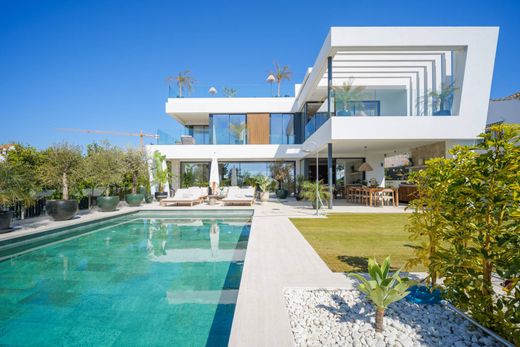 Luxury House for sale in Marbella, 3 750 000 €, Photo 1