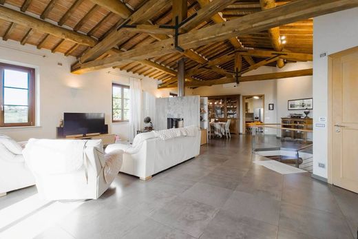Luxury House for sale in Siena, 1 200 000 €, Photo 1