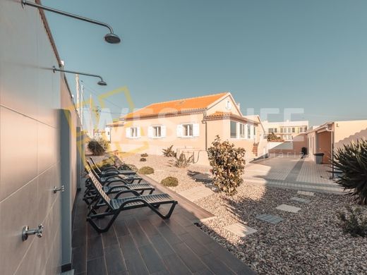 Luxury House for sale in Torres Vedras, 790 000 €, Photo 1