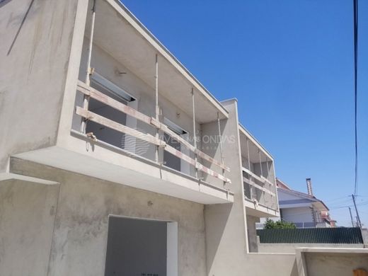 Luxury House for sale in Seixal, 585 000 €, Photo 2