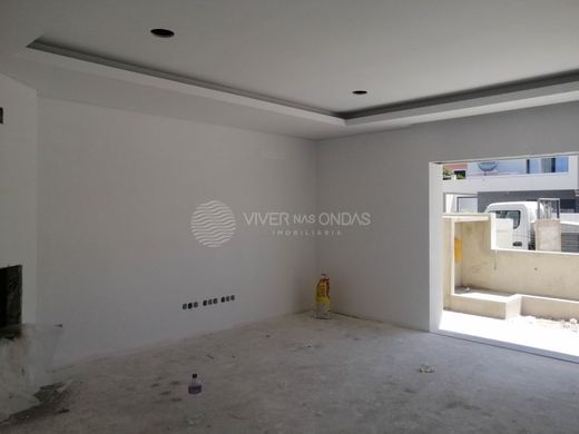 Luxury House for sale in Seixal, 585 000 €, Photo 4