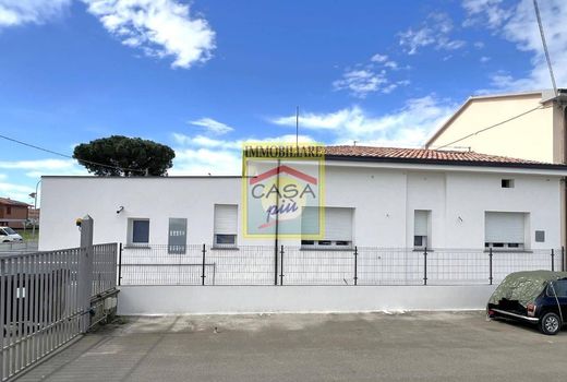 Luxury House for sale in Cascina, 520 000 €, Photo 2