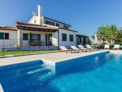 Maison de luxe à vendre à Hrboki, 685 000 €, Photo 2