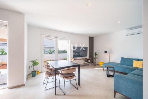 Maison de luxe à vendre à Vodnjan, 455 555 €, Photo 2