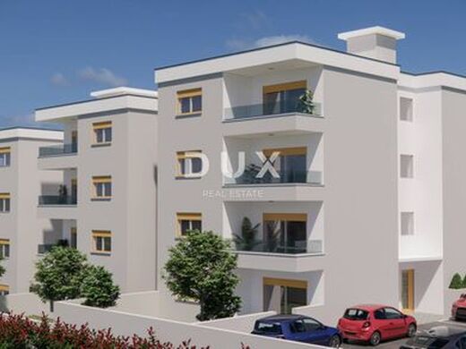Appartement de luxe à vendre à Pula, 545 529 €, Photo 4