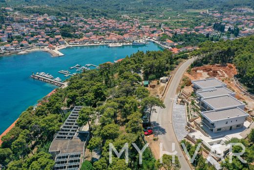 Appartement de luxe à vendre à Jelsa, 680 000 €, Photo 2