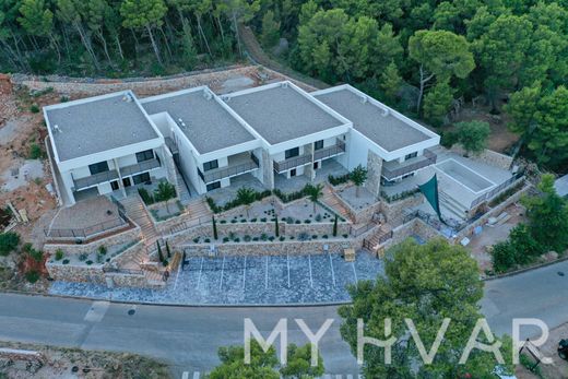 Appartement de luxe à vendre à Jelsa, 680 000 €, Photo 4