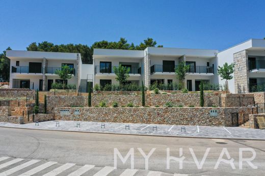 Appartement de luxe à vendre à Jelsa, 680 000 €, Photo 6
