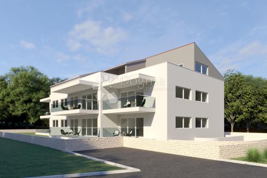 Luxury Apartment for sale in Rovinj, 920 000 €, Photo 1