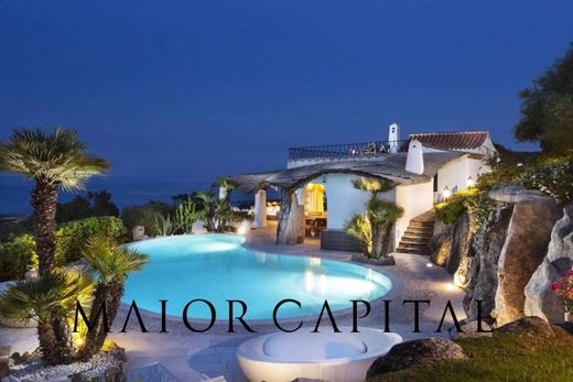 Luxury House for sale in San Teodoro, 4 000 000 €, Photo 1