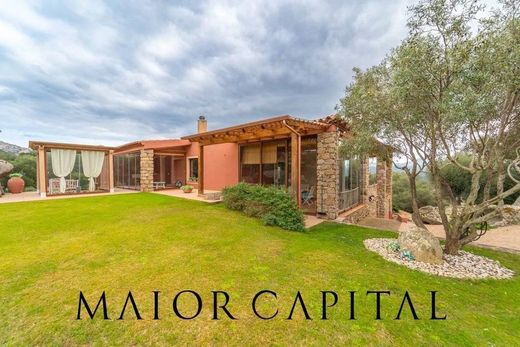 Luxury House for sale in Arzachena, 970 000 €, Photo 1