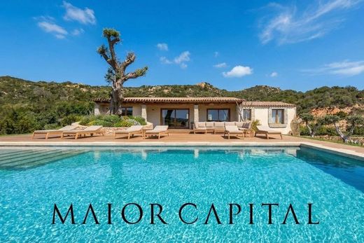 Luxury House for sale in Arzachena, 1 590 000 €, Photo 1