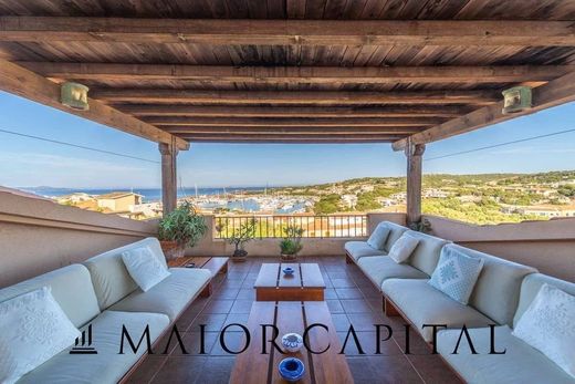 Luxury Apartment for sale in Porto Rotondo, 995 000 €, Photo 1