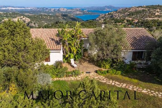 Luxury House for sale in Arzachena, 1 350 000 €, Photo 2