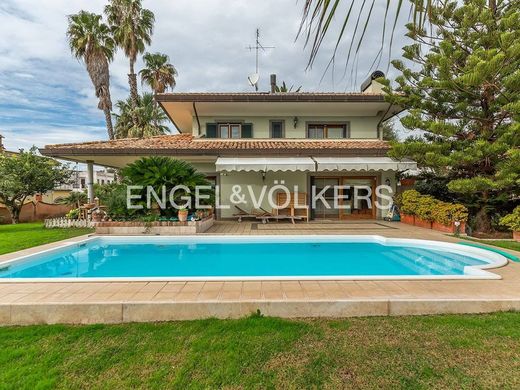 Luxury House for sale in Anzio, 970 000 €, Photo 2