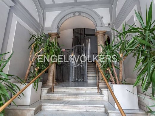 Luxury Apartment for sale in Rome, 1 450 000 €, Photo 3