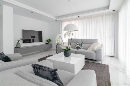 Luxury House for sale in Marbella, 2 195 000 €, Photo 4
