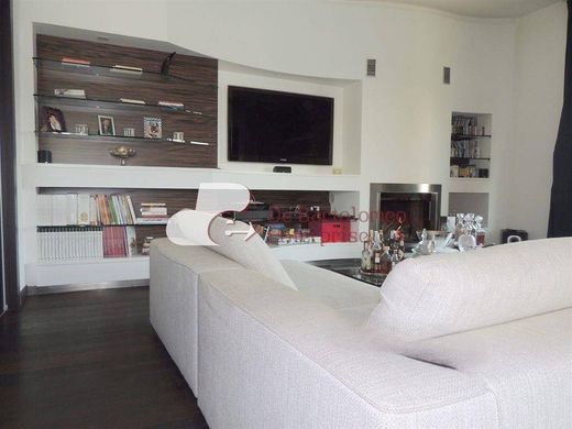 Luxury House for sale in Bari, 749 000 €, Photo 5