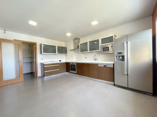 Appartement de luxe à vendre à Torres Vedras, 550 000 €, Photo 1
