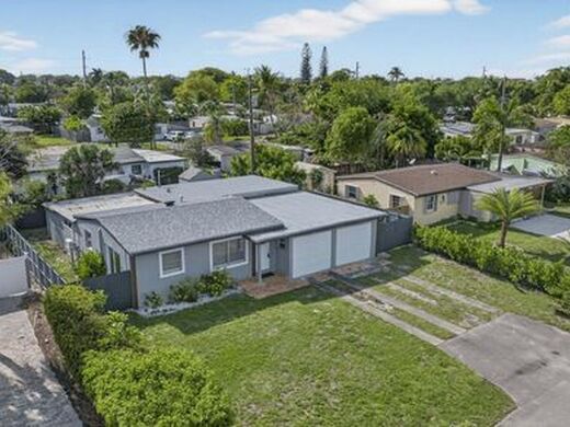 Luxury House for sale in Pompano Beach, 523 921 €, Photo 1