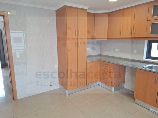 Maison de luxe à vendre à Almada, 695 000 €, Photo 2