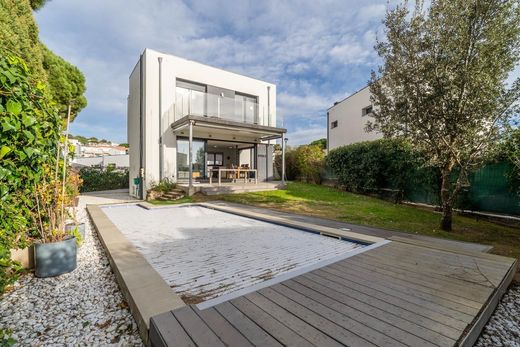 Luxury House for sale in L Escala, 609 000 €, Photo 1