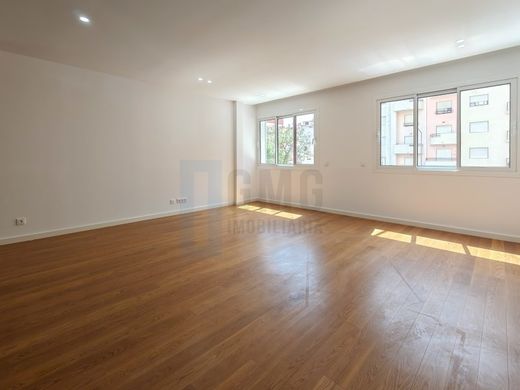 Appartement de luxe à vendre à Odivelas, 400 000 €, Photo 7