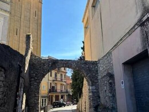 Luxury Apartment for sale in Taormina, 440 000 €, Photo 1