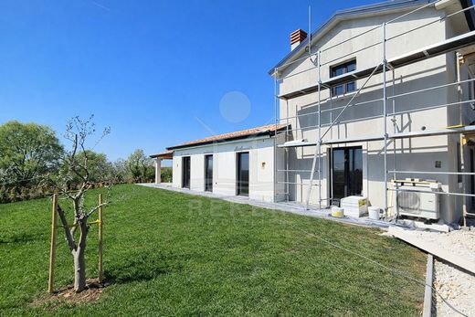 Maison de luxe à vendre à Porec, 664 000 €, Photo 4