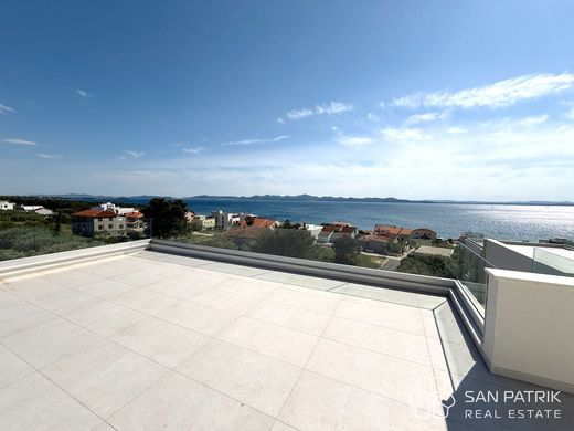 Luxury Apartment for sale in Zadar, 895 000 €, Photo 1