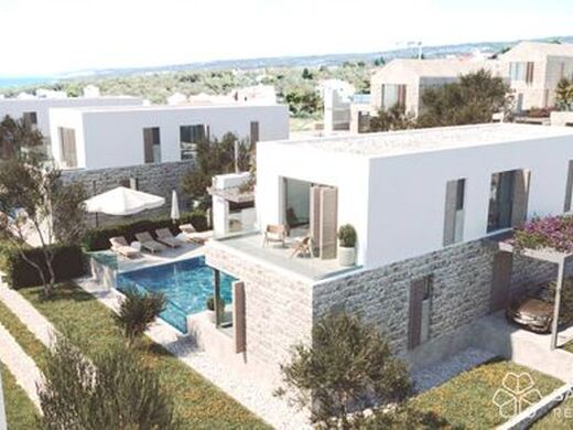 Maison de luxe à vendre à Supetar, 1 100 000 €, Photo 2