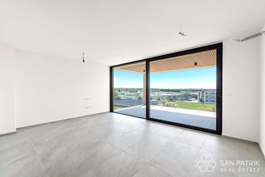 Luxury Apartment for sale in Novigrad, 699 000 €, Photo 2