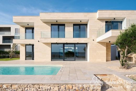 Maison de luxe à vendre à Sveti Filip I Jakov, 1 500 000 €, Photo 2