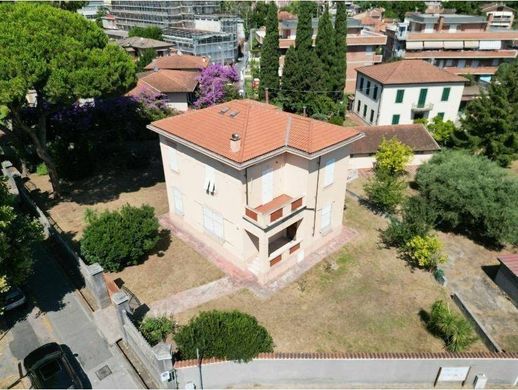 Luxury House for sale in Massa, 900 000 €, Photo 2