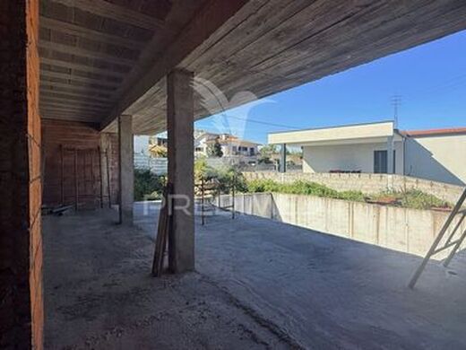 Maison de luxe à vendre à Guimarães, 400 000 €, Photo 7