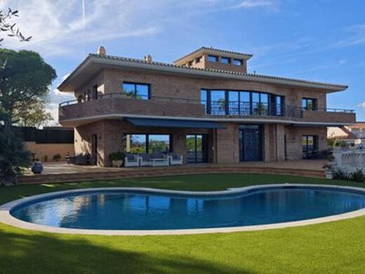 Maison de luxe à vendre à Vilanova I la Geltrú, 1 700 000 €, Photo 1