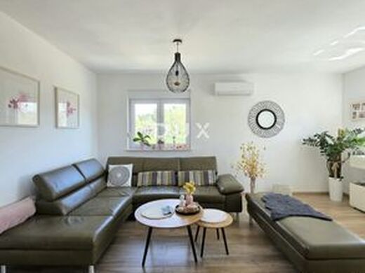 Luxury Apartment for sale in Pula, 545 000 €, Photo 4