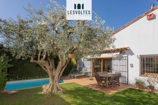 Luxury House for sale in La Bisbal d'Empordà, 740 000 €, Photo 4
