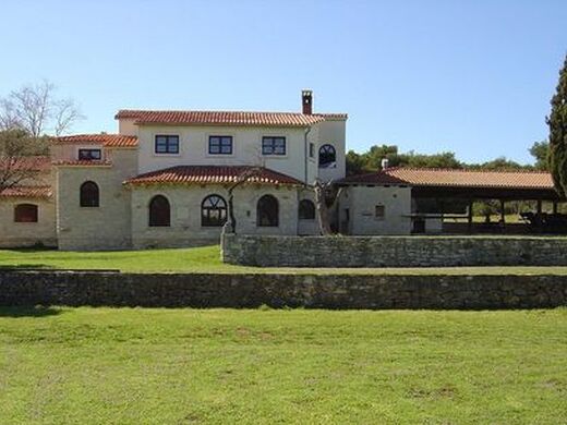Luxury House for sale in Ližnjan, 0 €, Photo 1